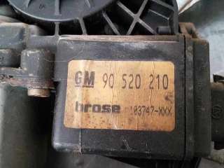 ELEVALUNAS DELANTERO DERECHO OPEL ASTRA F BERLINA 1.6 16V (101 CV) DE 1995 - D.3883761 / 90520210