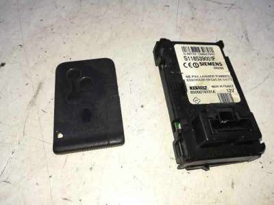 CLAUSOR DE TARJETA RENAULT MEGANE II FAMILIAR 1.9 dCi D (120 CV) DE 2004 - D.3938051 / S118539001F