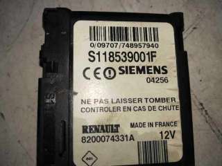 CLAUSOR DE TARJETA RENAULT MEGANE II FAMILIAR 1.9 dCi D (120 CV) DE 2004 - D.3938051 / S118539001F
