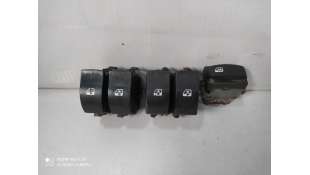 MANDO ELEVALUNAS DELANTERO IZQUIERDO  RENAULT MEGANE II FAMILIAR 1.9 dCi D (120 CV) DE 2004 - D.3938163