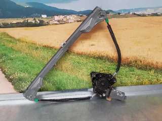 ELEVALUNAS DELANTERO DERECHO RENAULT CLIO II FASE I 1.2 (58 CV) DE 2001 - D.3945753