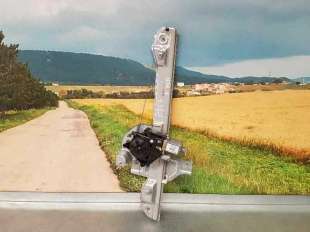 ELEVALUNAS DELANTERO DERECHO PEUGEOT 2008 1.2 16V VTi (82 CV) DE 2016 - D.3949113