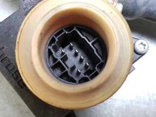 ELEVALUNAS TRASERO IZQUIERDO TOYOTA COROLLA VERSO 2.2 Turbodiesel (136 CV) DE 2008 - D.3952467 / 698400F020