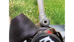 PRETENSOR AIRBAG IZQUIERDO AUDI A4 BERLINA 1.9 TDI (110 CV) DE 1999 - D.3955963 / 8D0857705A 2
