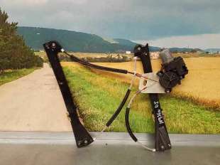 ELEVALUNAS DELANTERO IZQUIERDO VOLKSWAGEN POLO 1.2 TDI (75 CV) DE 2011 - D.3971045 / 6R0959801AB