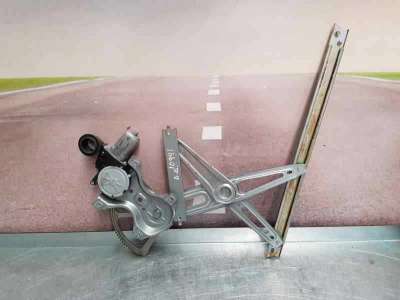 ELEVALUNAS DELANTERO DERECHO TOYOTA YARIS 1.3 16V (99 CV) DE 2013 - D.3972369 / 857100D100