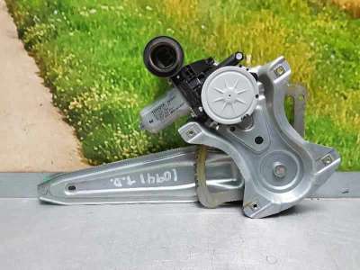 ELEVALUNAS TRASERO DERECHO TOYOTA YARIS 1.3 16V (99 CV) DE 2013 - D.3972371 / 857200D120