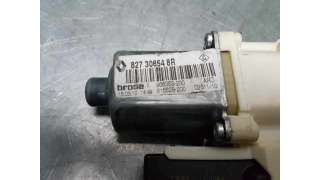 MOTOR ELEVALUNAS TRASERO DERECHO RENAULT MEGANE III BERLINA 5 P 1.5 dCi D (90 CV) DE 2012 - D.3998122 / 827306548R