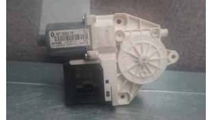 MOTOR ELEVALUNAS TRASERO DERECHO RENAULT MEGANE III BERLINA 5 P 1.5 dCi D (106 CV) DE 2010 - D.4000581 / 0130822331