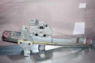 ELEVALUNAS DELANTERO IZQUIERDO PEUGEOT 208 1.6 Blue-HDI FAP (99 CV) DE 2015 - D.4004307 / 9674254480 2