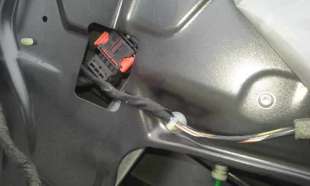 ELEVALUNAS DELANTERO DERECHO OPEL CORSA D 1.2 16V (80 CV) DE 2007 - D.4013625