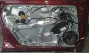 ELEVALUNAS DELANTERO IZQUIERDO VOLKSWAGEN PASSAT VARIANT 1.9 TDI (131 CV) DE 2001 - D.4017422 / 3B4837751LD