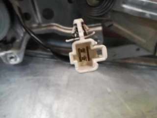 ELEVALUNAS TRASERO DERECHO TOYOTA PREVIA 2.4 16V (156 CV) DE 2001 - D.4018436 / 8571028050