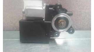 MOTOR ELEVALUNAS DELANTERO DERECHO VOLVO S40 BERLINA 1.8 (125 CV) DE 2007 - D.4023013 / 30798110AB