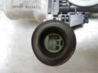 ELEVALUNAS DELANTERO DERECHO TOYOTA AURIS 1.6 16V (124 CV) DE 2008 - D.4035578 / 857100D100