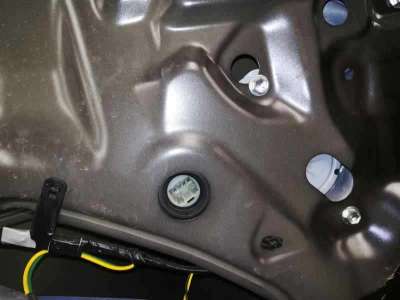 ELEVALUNAS TRASERO IZQUIERDO TOYOTA AURIS 1.6 16V (124 CV) DE 2008 - D.4035622