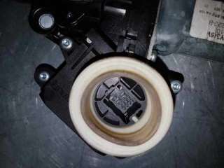 ELEVALUNAS DELANTERO IZQUIERDO TOYOTA AURIS 1.6 16V (124 CV) DE 2008 - D.4035626 / 8570202020