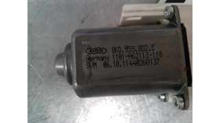 ELEVALUNAS DELANTERO DERECHO AUDI A1 1.6 TDI (105 CV) DE 2011 - D.4041183 / 8K0959802C