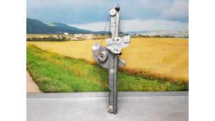 ELEVALUNAS DELANTERO DERECHO DACIA SANDERO 1.5 dCi D (68 CV) DE 2010 - D.4050574 / 8200733825 2