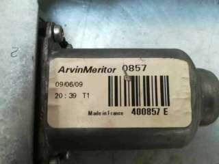 ELEVALUNAS DELANTERO DERECHO RENAULT CLIO III 1.2 16V (75 CV) DE 2009 - D.4052074 / 400857E
