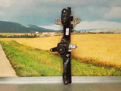 ELEVALUNAS DELANTERO DERECHO NISSAN QASHQAI 1.5 Turbodiesel (110 CV) DE 2016 - D.4056262 / 807004EA1D