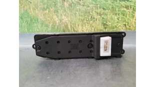 MANDO ELEVALUNAS DELANTERO IZQUIERDO  TOYOTA COROLLA 1.6 16V (110 CV) DE 2006 - D.4068783 / 8480202251B0 2