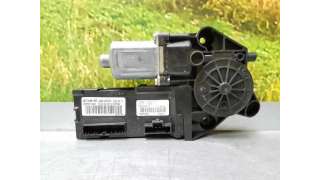 MOTOR ELEVALUNAS DELANTERO IZQUIERDO RENAULT MEGANE III BERLINA 5 P 1.5 dCi D FAP (110 CV) DE 2011 - D.4074245 / 807315510R