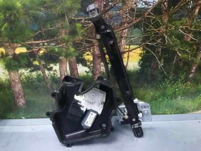 ELEVALUNAS TRASERO IZQUIERDO SEAT LEON 2.0 TDI (140 CV) DE 2006 - D.4084641 / 1P0839401B