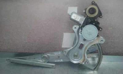 ELEVALUNAS TRASERO IZQUIERDO TOYOTA COROLLA VERSO 1.8 16V (129 CV) DE 2005 - D.4093125 / 698400F020