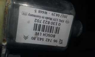 ELEVALUNAS DELANTERO DERECHO PEUGEOT 2008 1.6 Blue-HDI FAP (99 CV) DE 2017 - D.4096652 / 9674254380