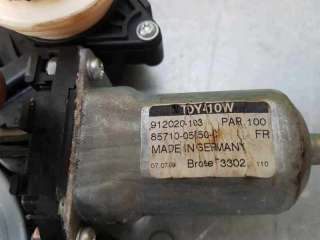 ELEVALUNAS DELANTERO DERECHO TOYOTA AVENSIS 1.6 16V (132 CV) DE 2009 - D.4101037 / 8571005050C