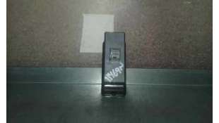 MANDO ELEVALUNAS DELANTERO IZQUIERDO  VOLKSWAGEN POLO 1.6 TDI (75 CV) DE 2010 - D.4122746 / 1K4959857B 2