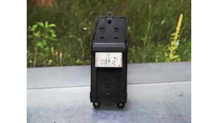 MANDO ELEVALUNAS DELANTERO IZQUIERDO  TOYOTA COROLLA 1.6 16V (110 CV) DE 2004 - D.4135703 / 8480202271B0 2