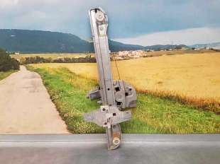 ELEVALUNAS DELANTERO DERECHO PEUGEOT 2008 1.6 Blue-HDI FAP (99 CV) DE 2015 - D.4141560 / 9673154380 2