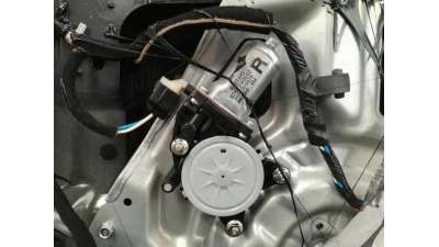 ELEVALUNAS DELANTERO DERECHO KIA CARNIVAL 2.9 CRDi (185 CV) DE 2007 - D.4208859 / 824604D000