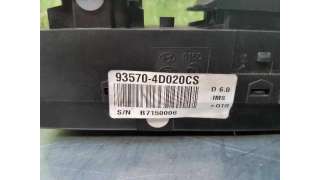 MANDO ELEVALUNAS DELANTERO IZQUIERDO  KIA CARNIVAL 2.9 CRDi (185 CV) DE 2007 - D.4209019 / 935704D020CS