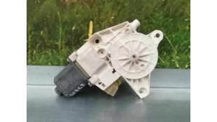 MOTOR ELEVALUNAS DELANTERO IZQUIERDO MERCEDES CLASE C  BERLINA 2.2 CDI (170 CV) DE 2007 - D.4210348 / A2048200142