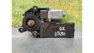 MOTOR ELEVALUNAS DELANTERO IZQUIERDO RENAULT MEGANE III BERLINA 5 P 1.5 dCi D FAP (90 CV) DE 2011 - D.4214731 / 807315510R