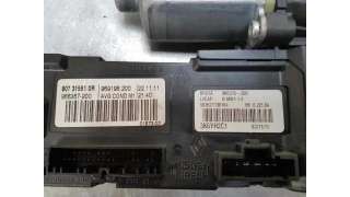 MOTOR ELEVALUNAS DELANTERO IZQUIERDO RENAULT MEGANE III BERLINA 5 P 1.5 dCi D FAP (90 CV) DE 2011 - D.4214731 / 807315510R