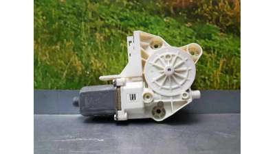 MOTOR ELEVALUNAS DELANTERO DERECHO FORD FOCUS LIM. 1.8 TDCi Turbodiesel (116 CV) DE 2007 - D.4242862 / 4M5T14553