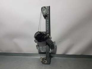 ELEVALUNAS DELANTERO DERECHO PEUGEOT 107 1.4 HDi (54 CV) DE 2007 - D.4250626