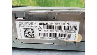 SISTEMA AUDIO / RADIO CD RENAULT MEGANE II BERLINA 5P 1.9 dCi D FAP (131 CV) DE 2004 - D.4252754 / 8200483757