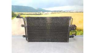 CONDENSADOR / RADIADOR AIRE ACONDICIONADO VOLKSWAGEN BORA BERLINA 1.6 16V (105 CV) DE 2002 - D.4264943 / 1J0820411D 2