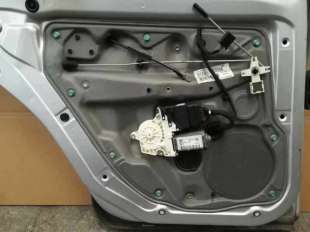 ELEVALUNAS TRASERO IZQUIERDO VOLKSWAGEN BORA BERLINA 1.6 16V (105 CV) DE 2002 - D.4264951 / 1C0959811A