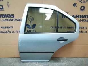 PUERTA TRASERA IZQUIERDA VOLKSWAGEN BORA BERLINA 1.6 16V (105 CV) DE 2002 - D.4264991 / 1J5833055F