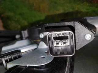 ELEVALUNAS DELANTERO IZQUIERDO OPEL ASTRA J LIM. 1.4 GASOLINA (140 CV) DE 2016 - D.4284357 / 13350757