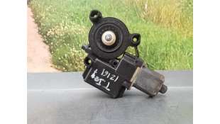 MOTOR ELEVALUNAS TRASERO IZQUIERDO VOLKSWAGEN POLO 1.2 TSI (90 CV) DE 2015 - D.4287892 / 6R0959811N 2