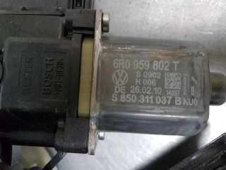 ELEVALUNAS DELANTERO DERECHO VOLKSWAGEN POLO 1.2 12V (69 CV) DE 2010 - D.4288506 / 6R0959802T