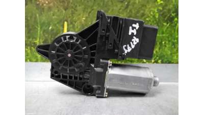 MOTOR ELEVALUNAS TRASERO IZQUIERDO VOLKSWAGEN PASSAT BERLINA 1.9 TDI (116 CV) DE 1999 - D.4289493