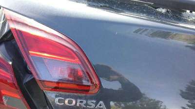 PILOTO TRASERO IZQUIERDO OPEL CORSA E 1.4 (90 CV) DE 2017 - D.4290481